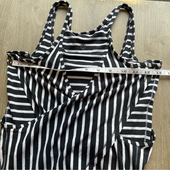 Lululemon Vita racer back tank - Picture 5 of 12